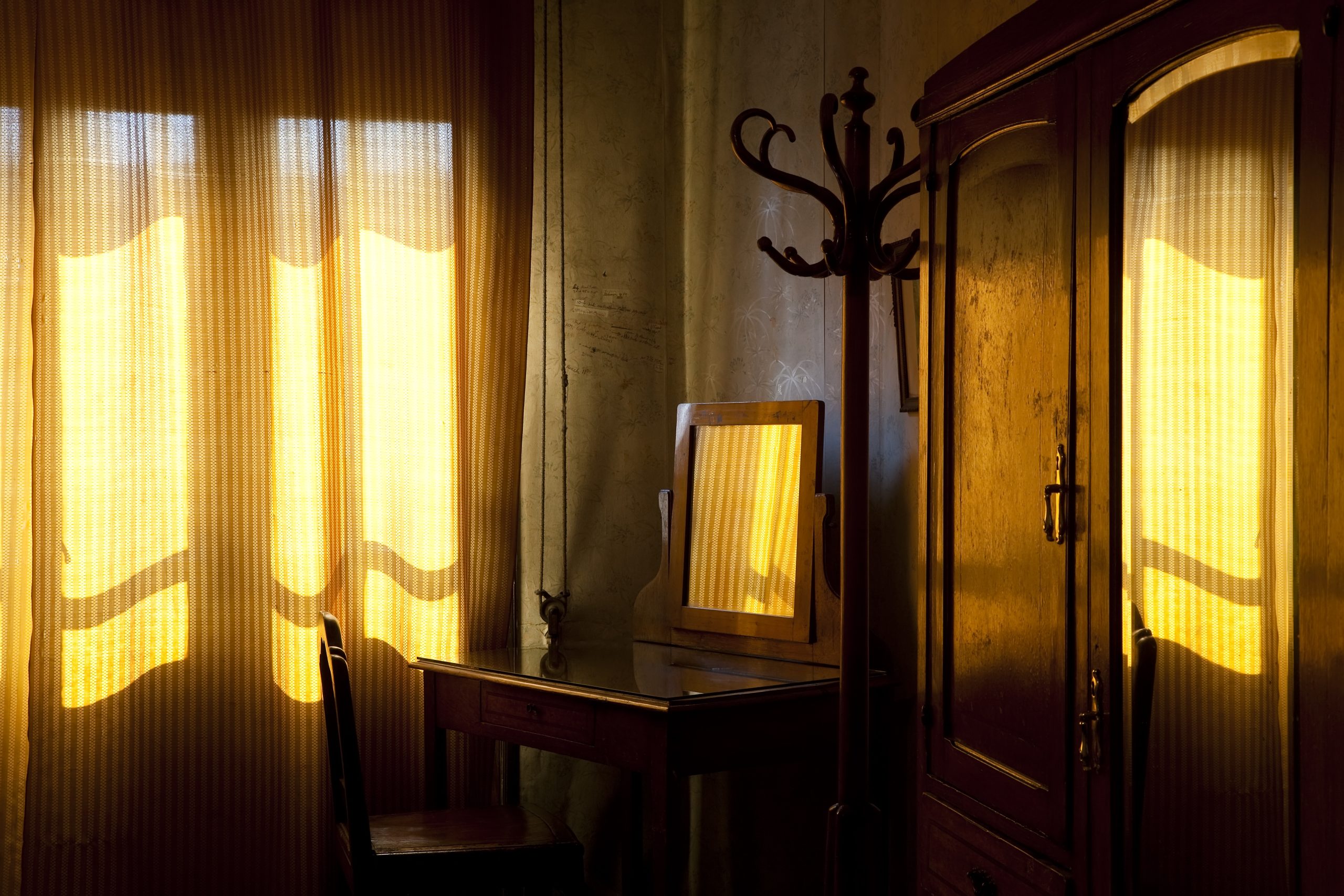 Read more about the article The Old Coat